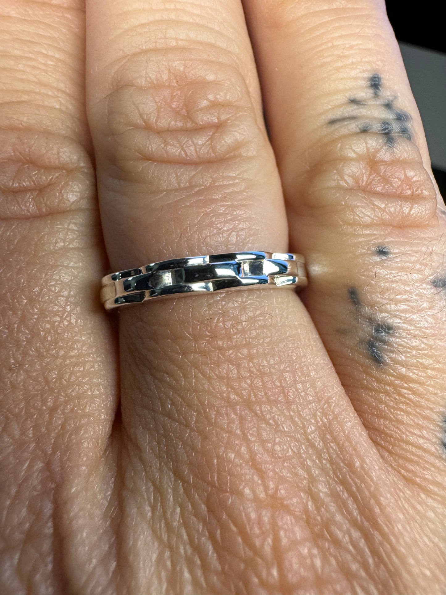 "Watch band" chain link small silver ring band