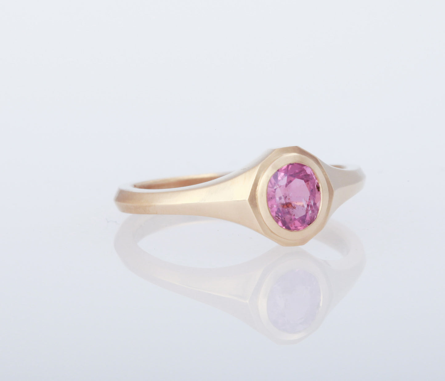14k Yellow Gold Tenebrescent Sapphire Prudence Ring