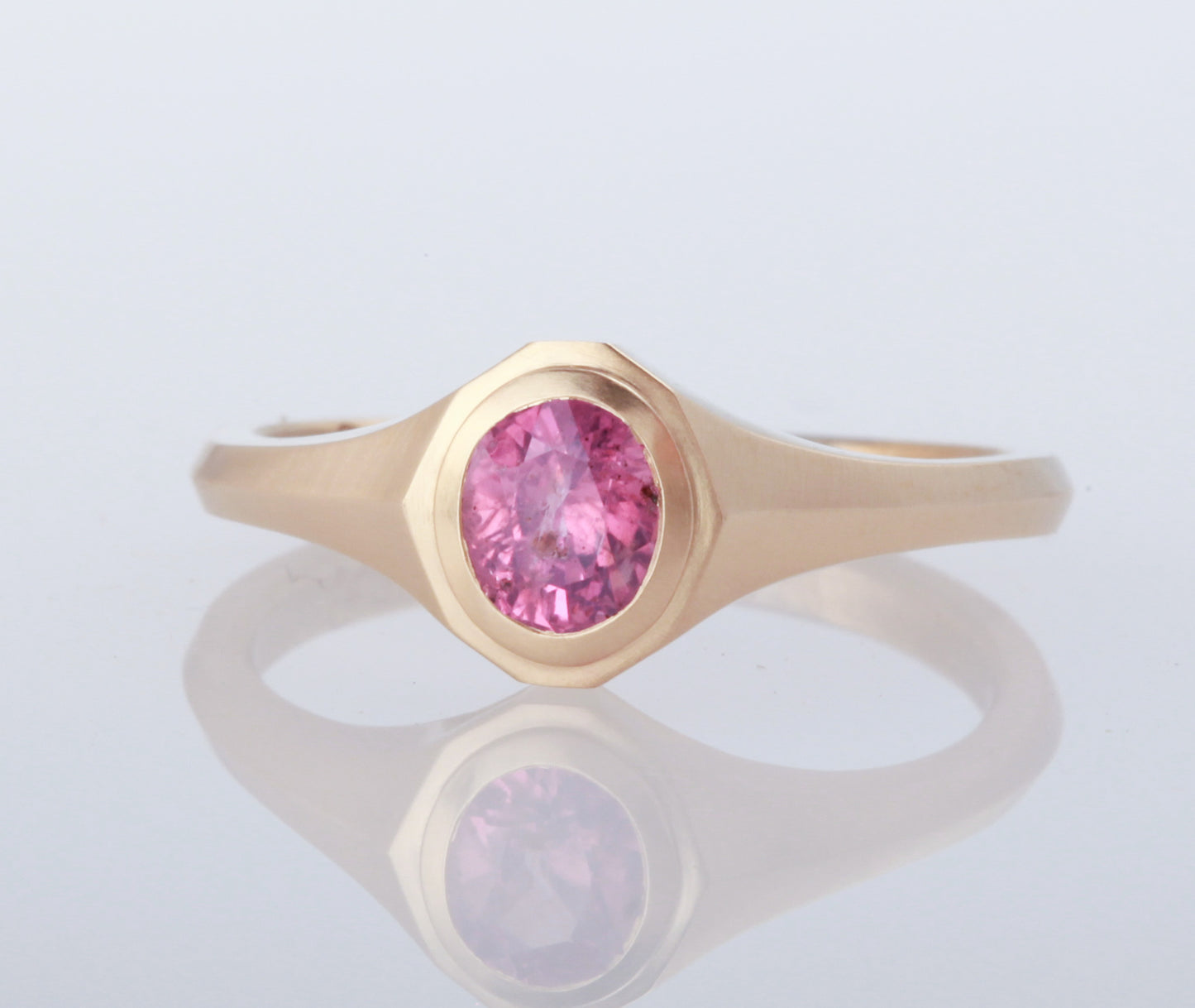 14k Yellow Gold Tenebrescent Sapphire Prudence Ring
