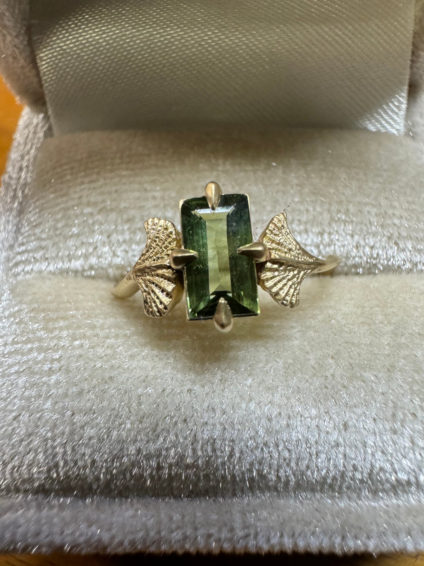 .85ct Green Australian Sapphire Gingko Ring sz 5