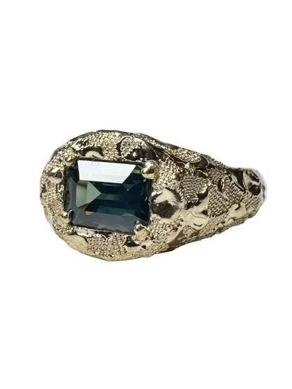 1.61ct Teal Opalescent Rectangle Sapphire Perle Texture Signet